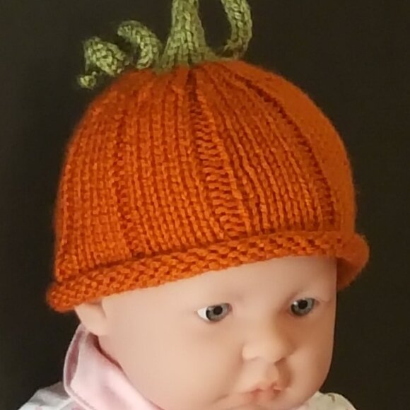 Handcrafted Hand Knit Stretchy Newborn Pumpkin Hat With Rolled Brim - Picture 3 of 3
